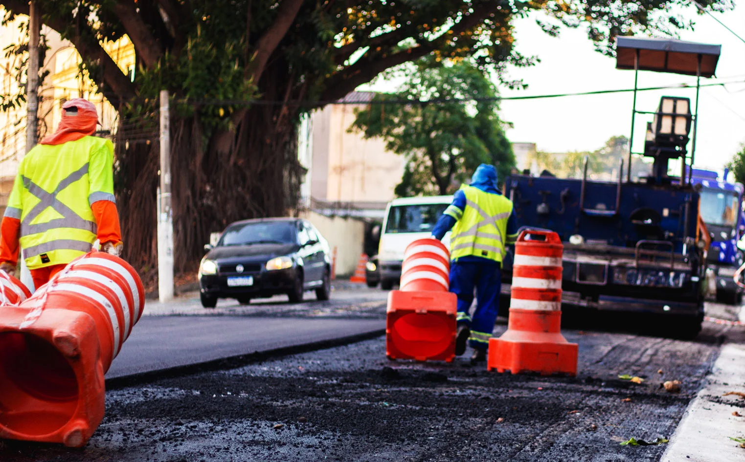 Avenida Nova Iorque - Utiga - recebe asfalto novo apos solicitacao do Vereador Vavá da Churrascaria