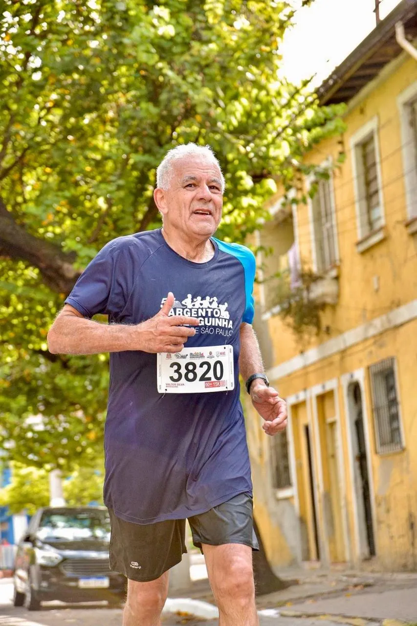 Vava da Churrascaria Correndo na meia-maratona.